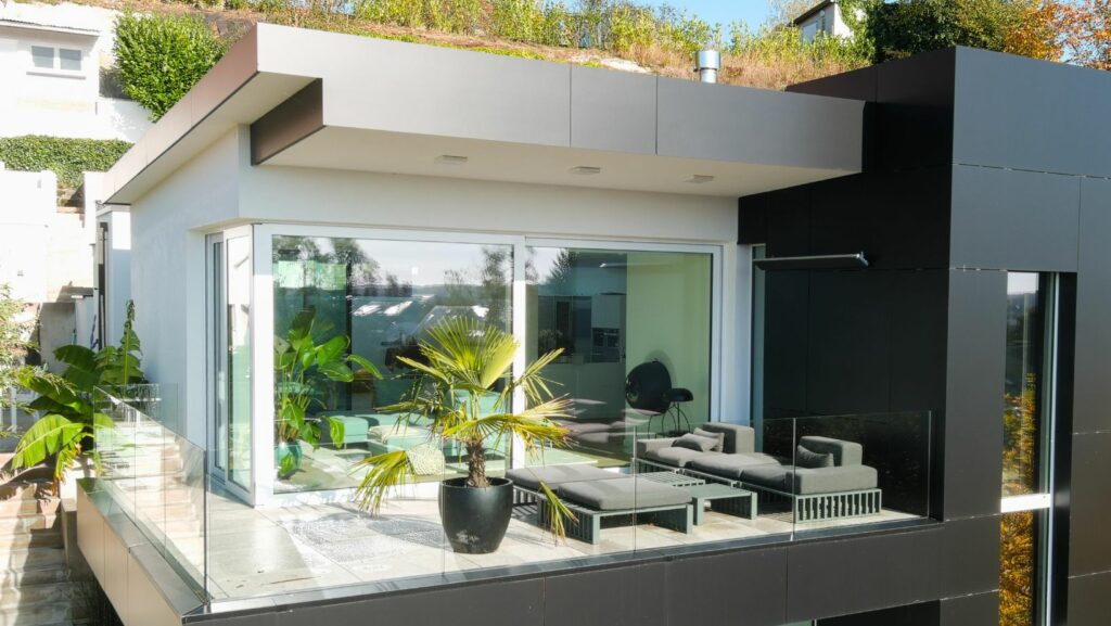 Elevate Your Outdoor Space with Stylish Glass Railings