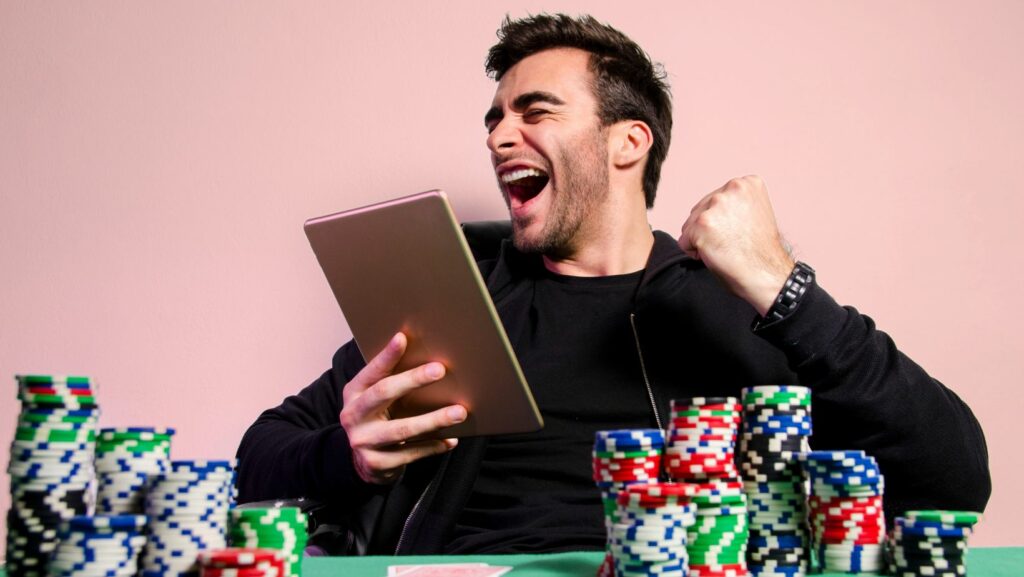 Popular Online Casinos Free Credit Bonuses in 2024