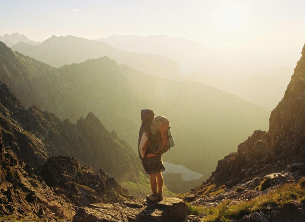 How to Stay Organised While Living Out of a Backpack