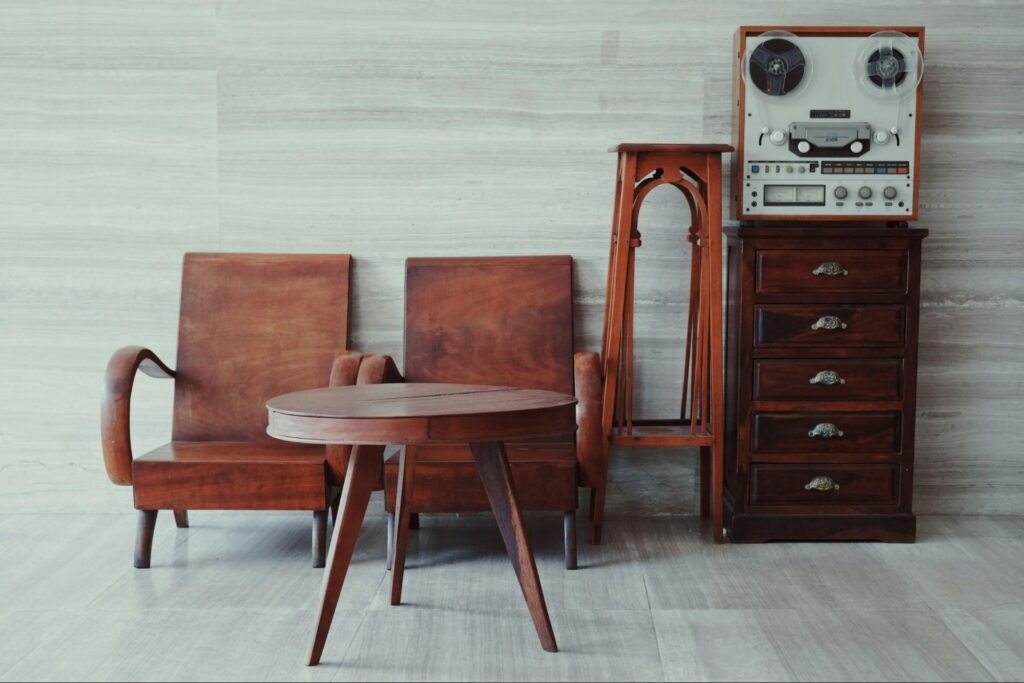 Upcycling Old Furniture: Weekend Projects for Stunning Transformations