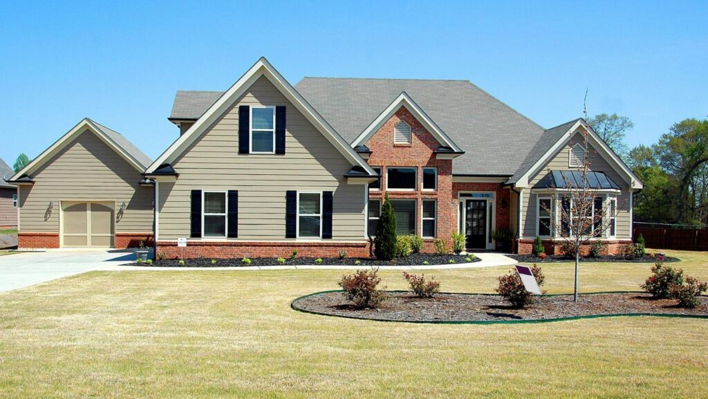 Maximize Curb Appeal with Innovative Landscaping Design Ideas