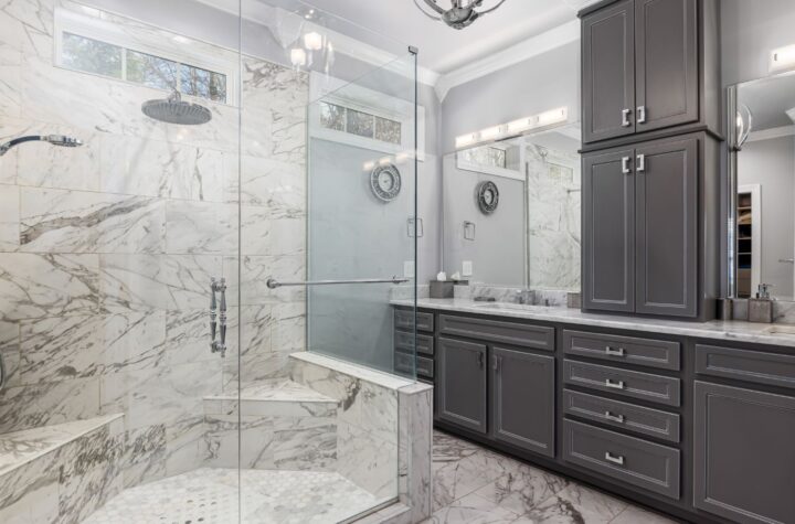 How to Choose the Right Shower Door for Your Bathroom How to Choose the Right Shower Door for Your Bathroom