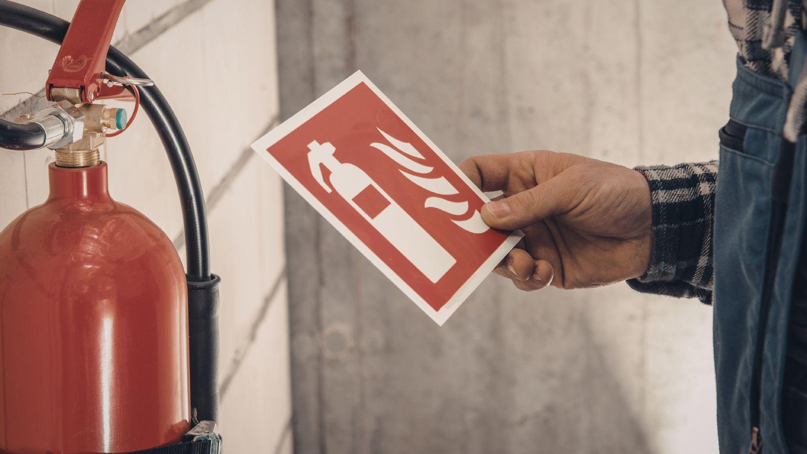 fire safety welding, welding fire prevention, metalwork safety tips, welding fire hazards, fire risk metal fabrication, welding safety guidelines, metalwork fire protection, welding safety equipment, industrial fire safety welding, welding fire safety regulations