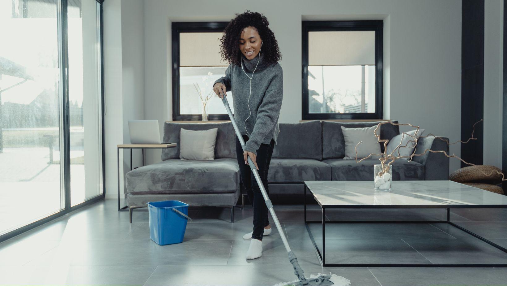 curb appeal cleaning methods, home exterior cleaning tips, best home cleaning techniques, residential cleaning for curb appeal, house exterior maintenance, outdoor cleaning ideas, professional home cleaning services, enhance home facade, cleaning solutions for home styles, house cleaning tips